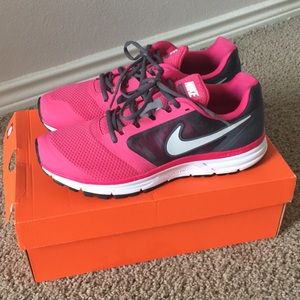 Womens Nike Zoom Vomero+ 8 Narrow